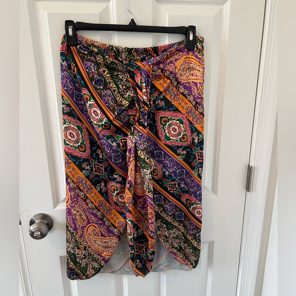 Vibrant colored skirt - Boohoo - Size 12